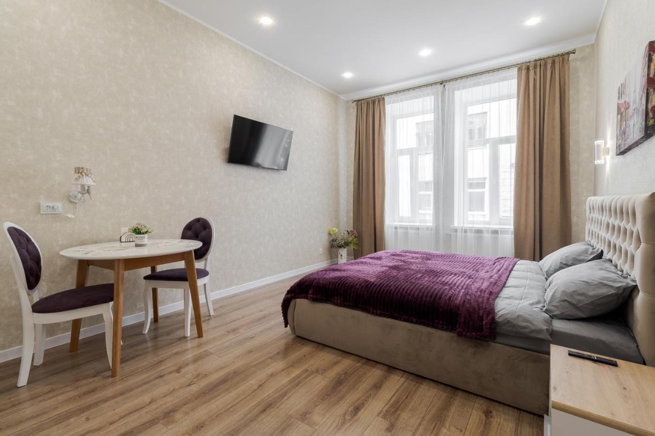 リヴィウLuxury Flat In Downtown 2アパートメント エクステリア 写真