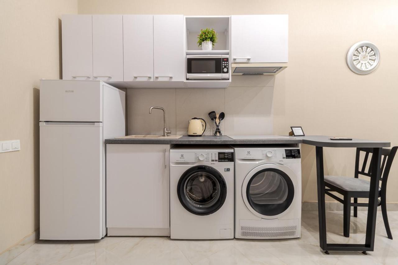 リヴィウLuxury Flat In Downtown 2アパートメント エクステリア 写真